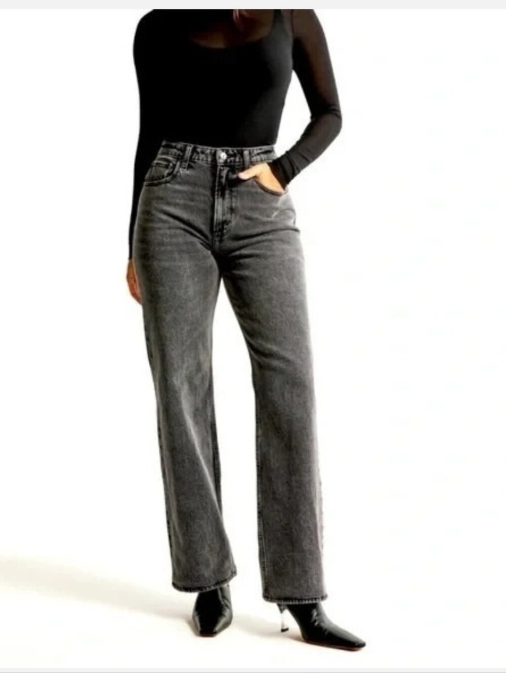Abercrombie & Fitch Women's 90's Relaxed High Rise Jeans Size 27/4
